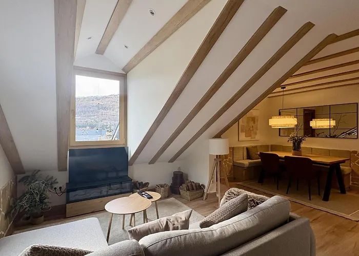 Atico De Lujo En El Pirineo Lejlighed