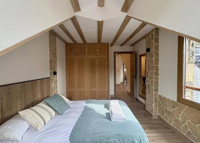 Atico De Lujo En El Pirineo Lejlighed