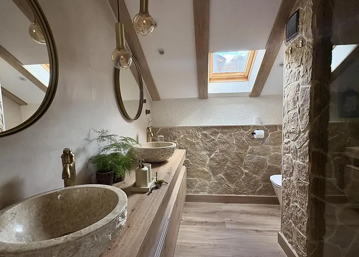 Lejlighed Atico De Lujo En El Pirineo